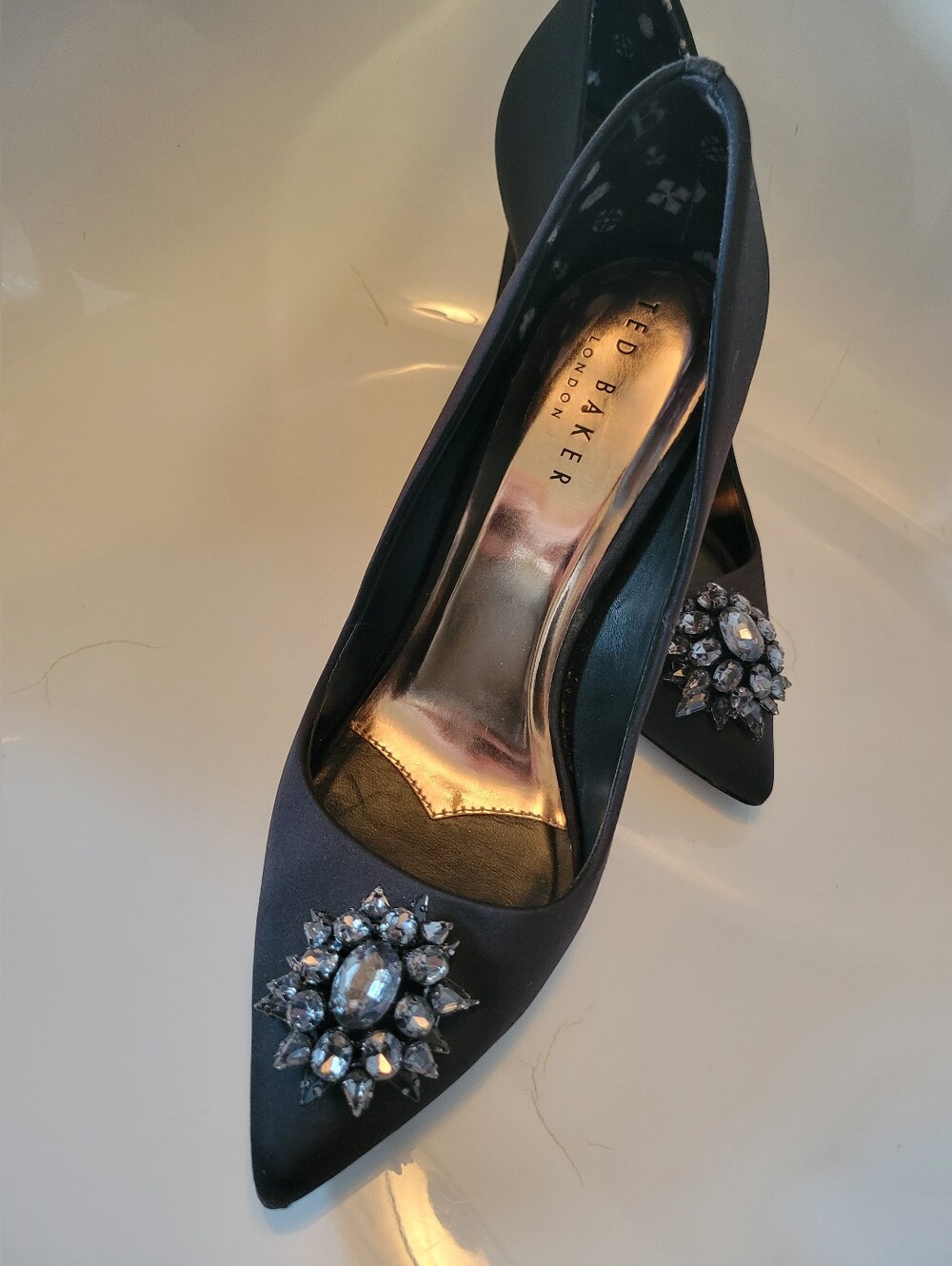 Ted Baker Brydien Black Satin Heels Sz. 40